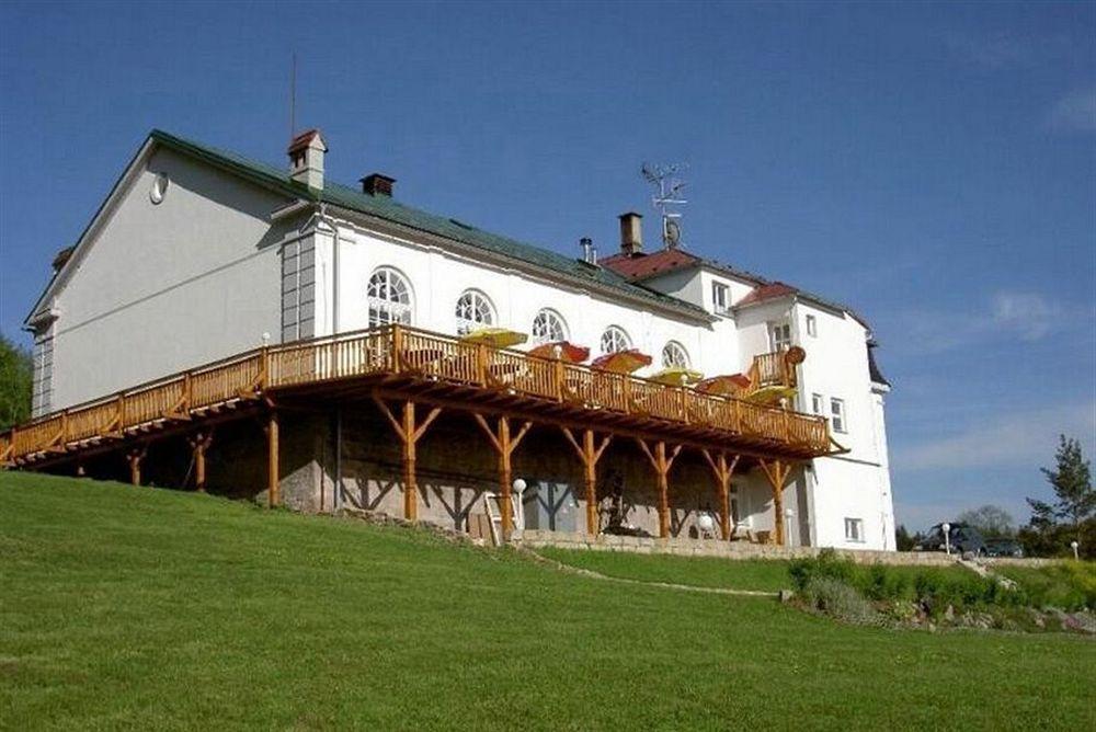 Hotel Zamecek Janovicky Broumov Exterior photo
